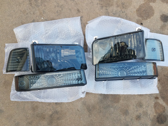 89-96 Ford F-150/F-250/Bronco Head Lights (Smoke)