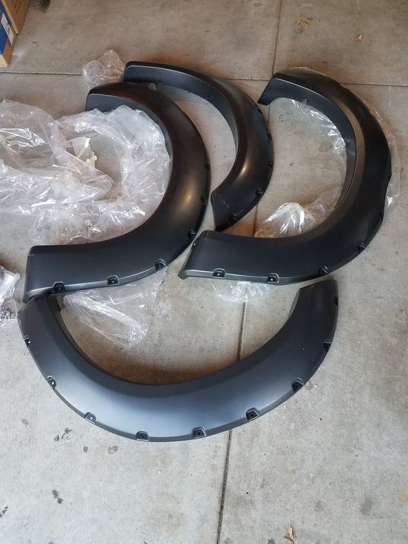 14-18 Chevy Silverado 5.8ft Pocket Fender Flares