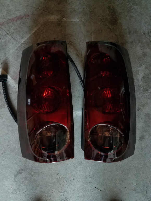 07-14 Chevy Tahoe/Suburban/Yukon Tail Lights (Red Smoke)