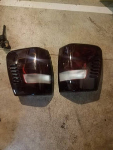 99-04 Jeep Grand Cherokee Tail Lights (Smoke)