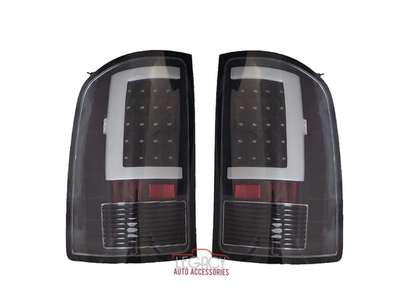 07-14 GMC Sierra Tube LED Tail Light (Black-Clear)