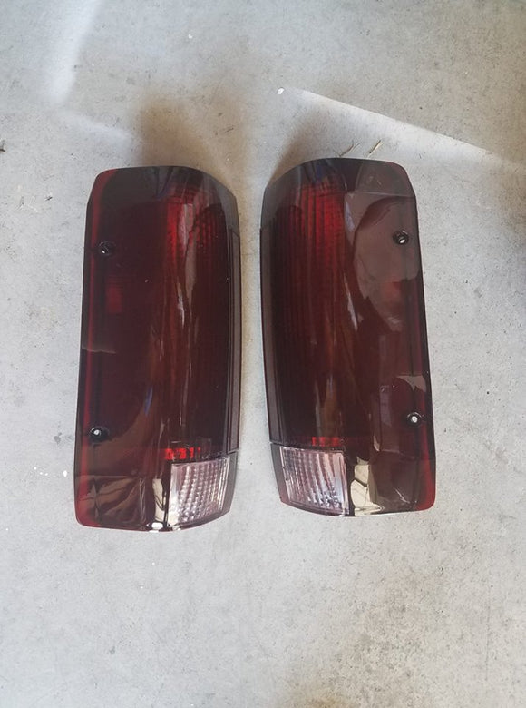 87-96 Ford F-150/F-250/F-350/Bronco Tail Lights (Stock Style-Smoke)