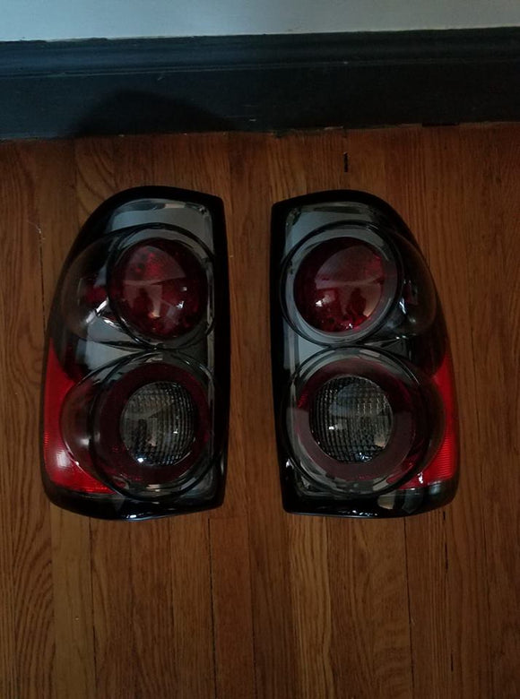 97-04 Dodge Dakota Tail Lights (Smoke)